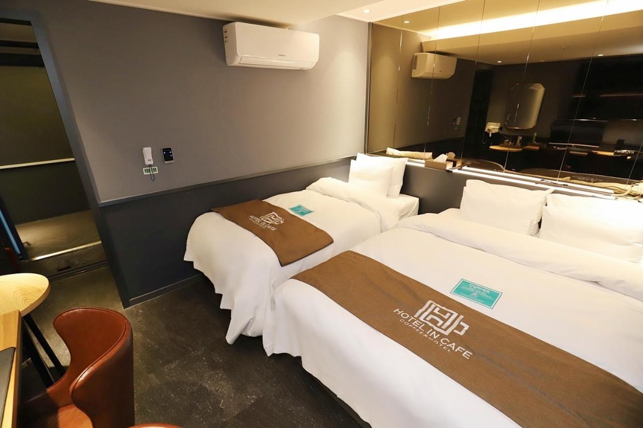 Hotel In Cafe Doksan Séoul Chambre photo